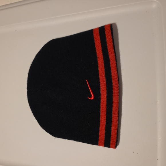 Nike Pink And Black Reversible Knit Cap - Picture 2 of 4